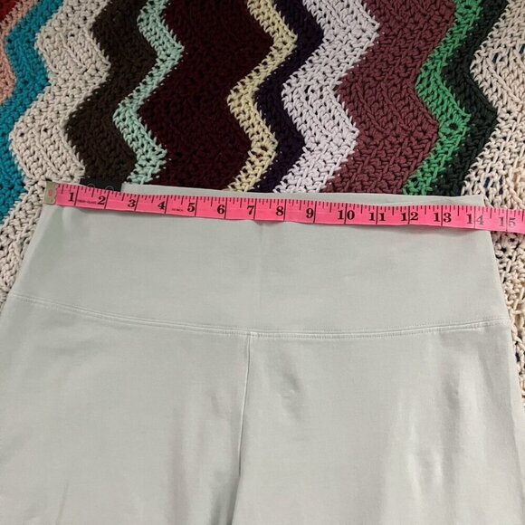 TNA CHILL Atmosphere Ankle Leggings Womens L NWT Green Yoga Running - Picture 5 of 8